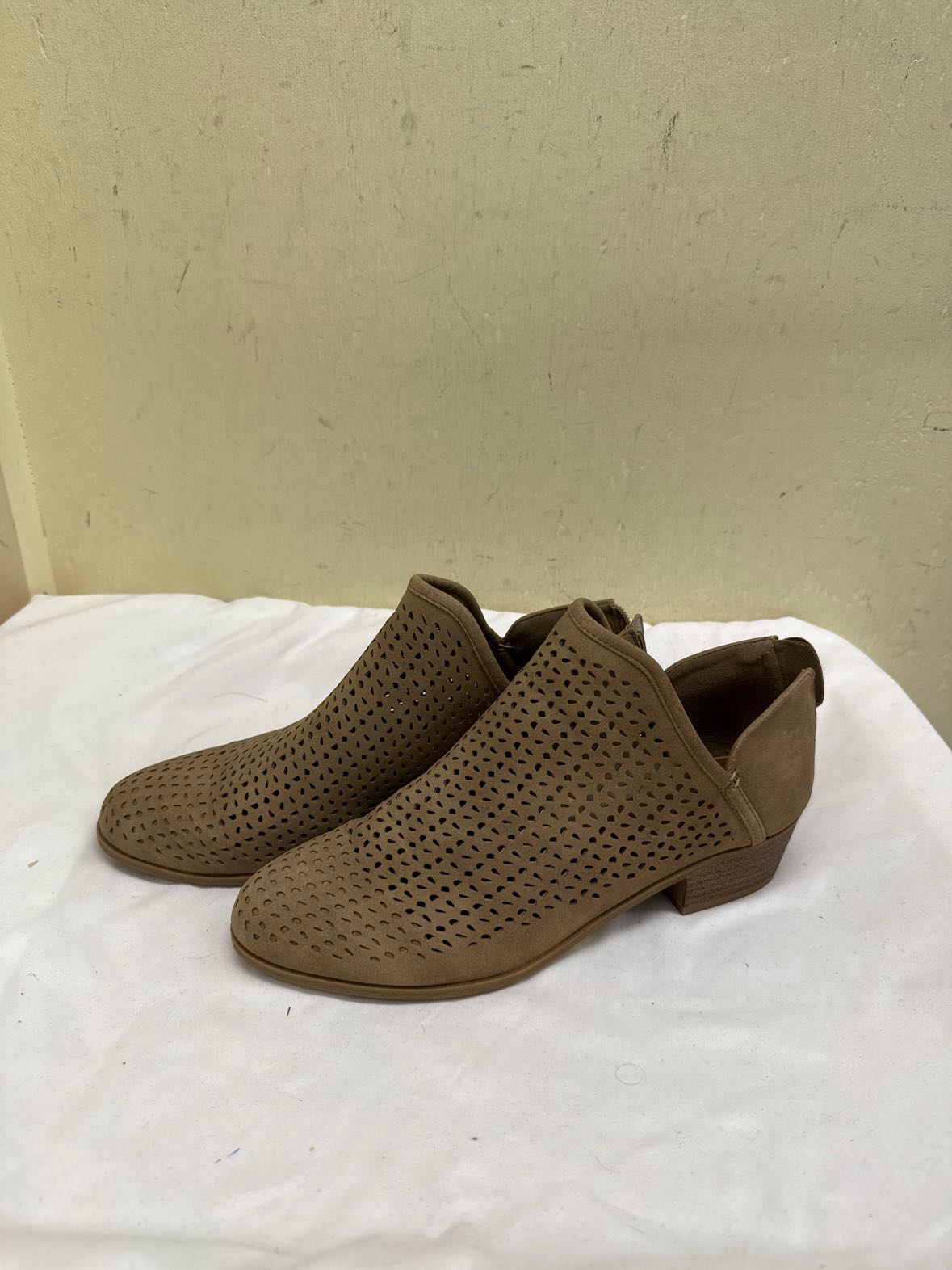Indigo rd. Women's Size 9 Brown Boots Shoes