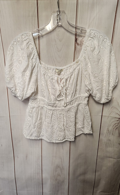 Sim & Sam Women's Size S White Short Sleeve Top