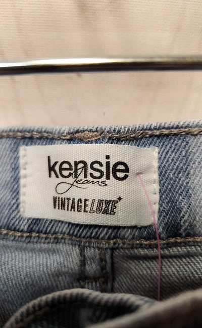 Kensie Women's Size 27 (3-4) Blue Shorts The High Rise Short