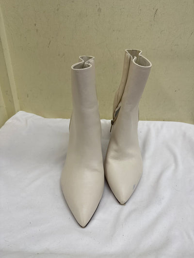 Unisa Women's Size 9-1/2 White Boots Shoes