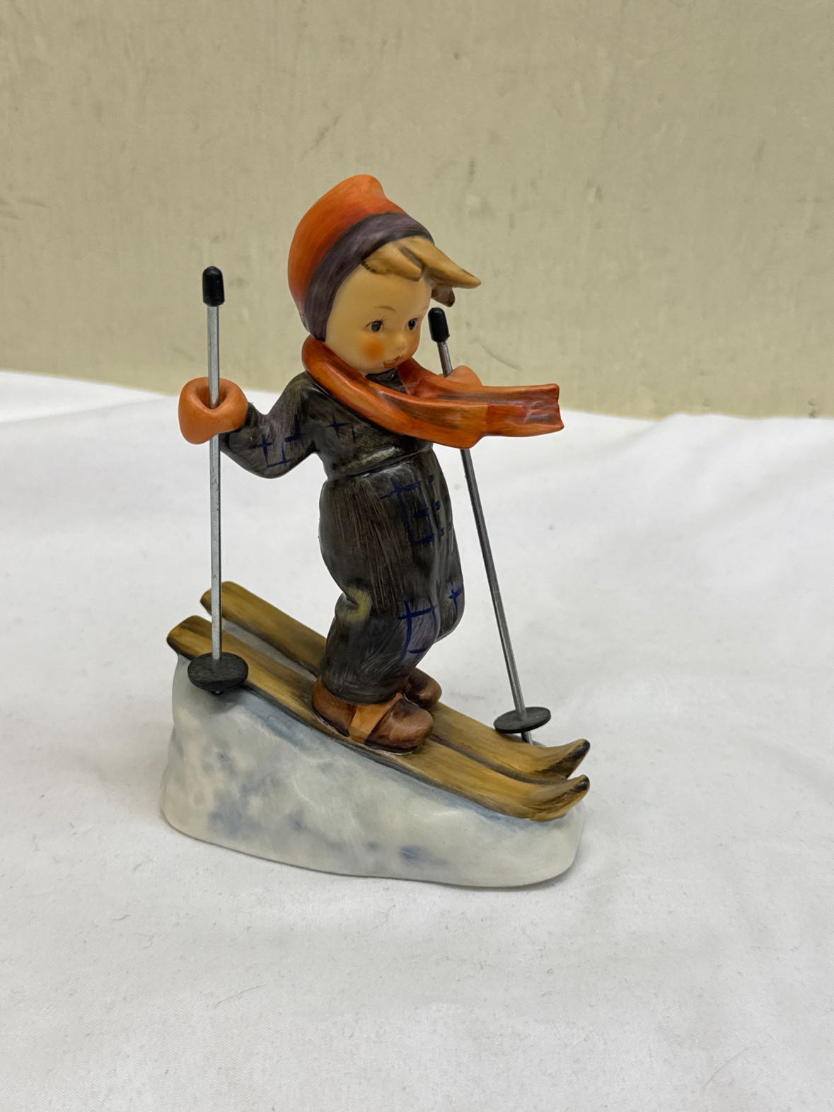 VTG Hummel #59 'Skier' Figurine