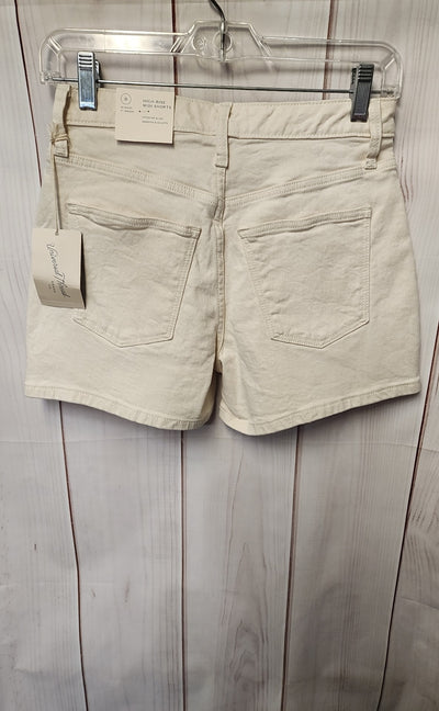 NWT Universal Thread Women's Size 25 (0) White Shorts