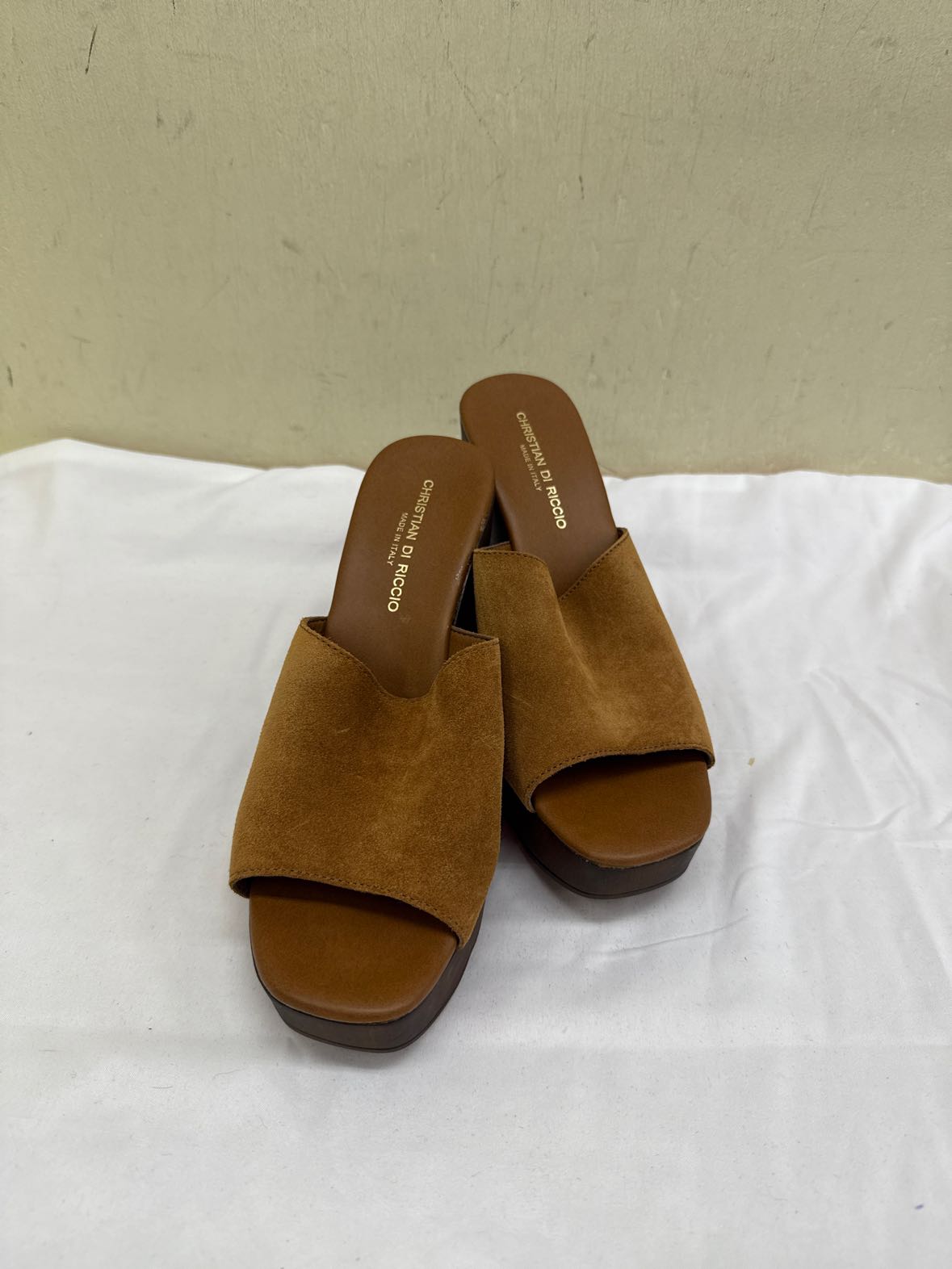 Christian Di Rcco Women's Size 37 = 6-1/2 Brown Sandals