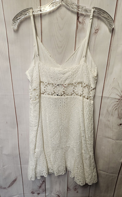 NWT Zaful Women's Size 6 White Lace Floral Dress