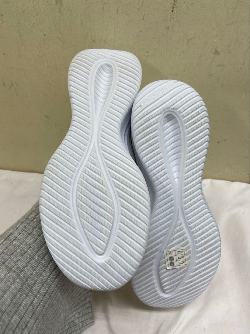 Skechers Women's Size 9 White Flats Shoes