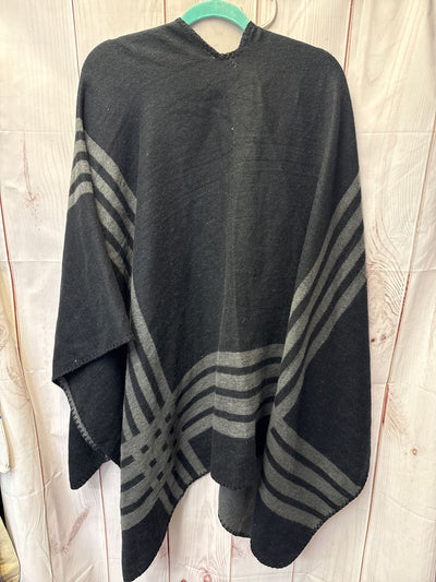 BB Dakota Black Poncho