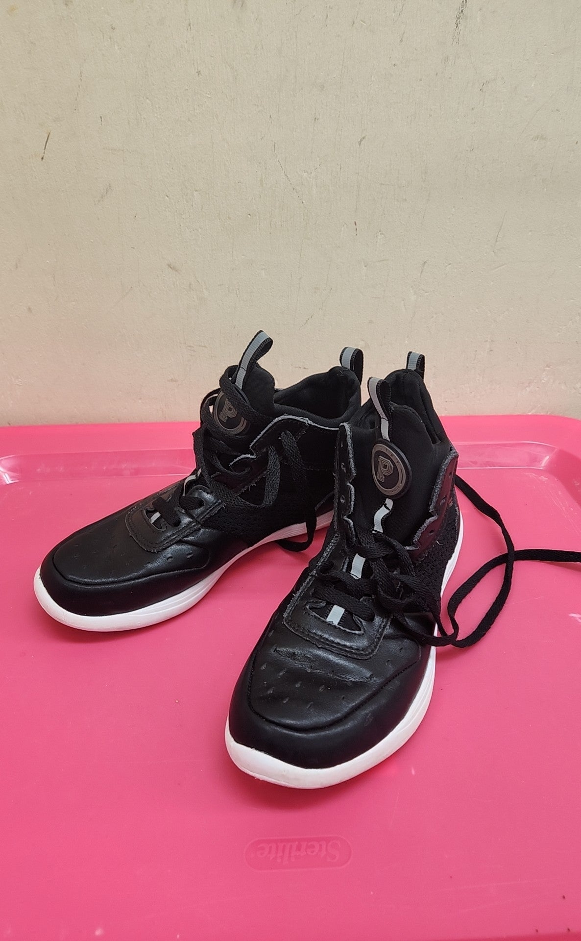 Pastry Girl's Size 7 Black Sneakers