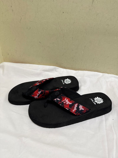 Yellow Box Women's Size 8-1/2 Black Sandals