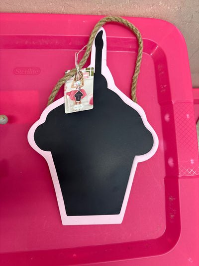 Cupcake Wall Hanging