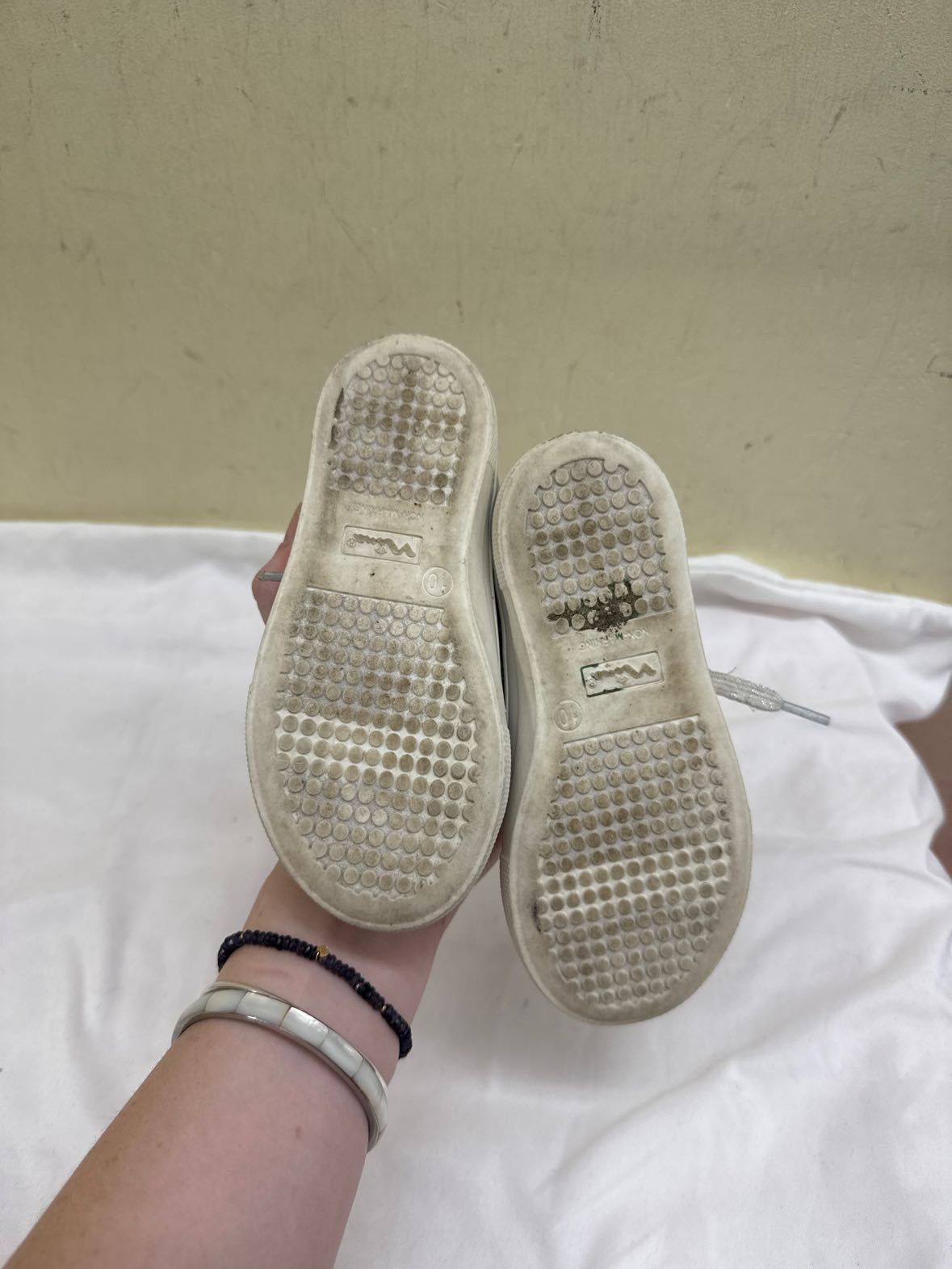 Nina Girl's Size 10 Silver Shoes