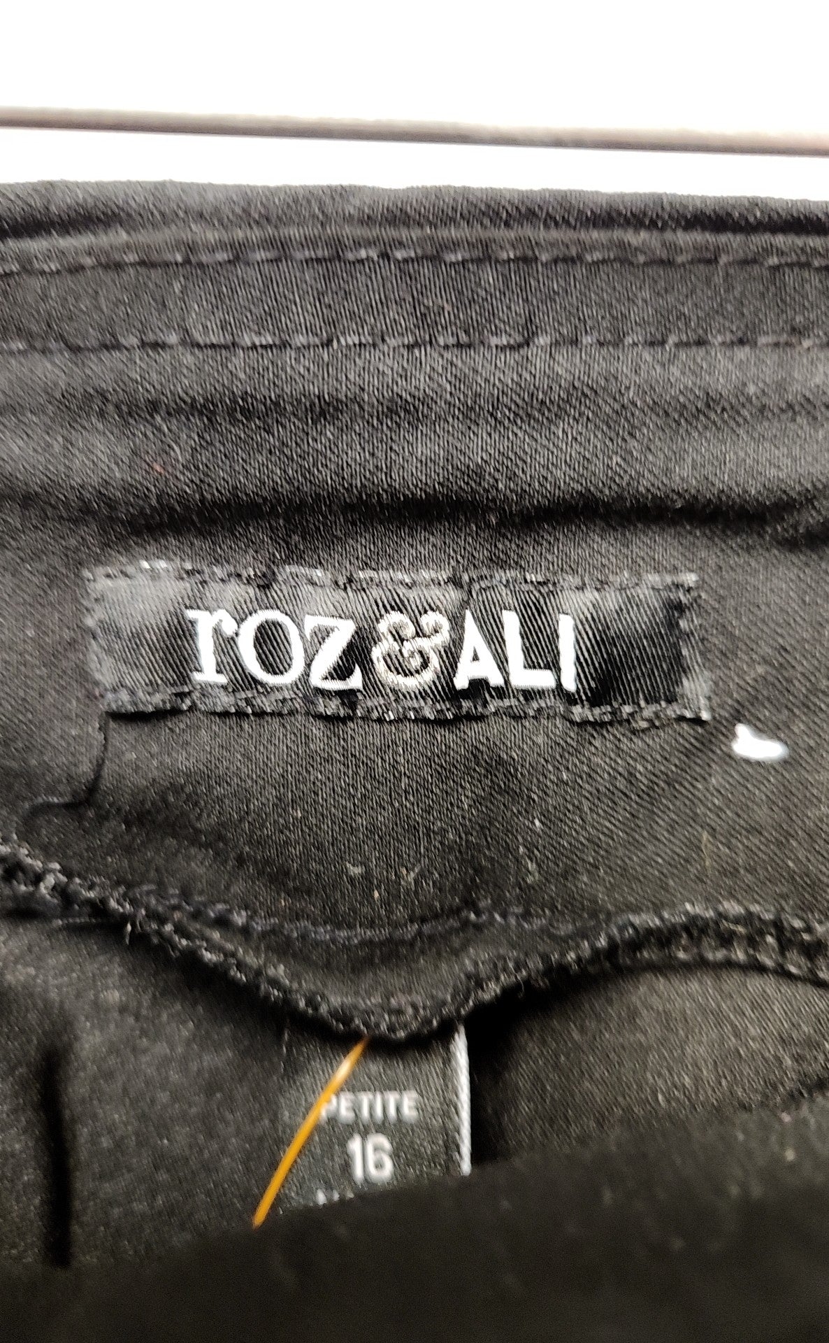 Roz & Ali Women's Size 16 Petite Black Pants