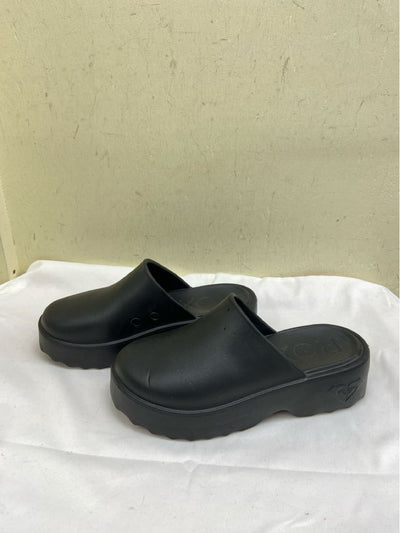 Roxy Women's Size 7 Black Clogs Shoes