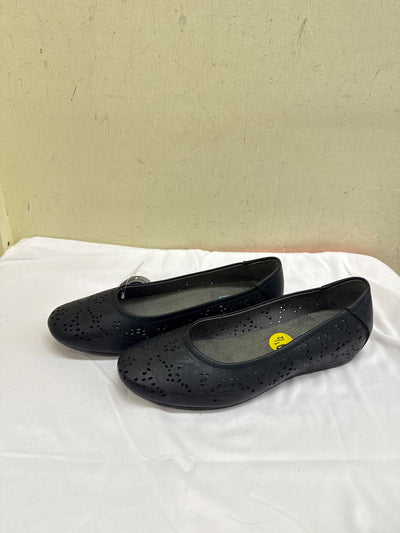 NWT Baretraps Women's Size 9-1/2 Black Flats Shoes