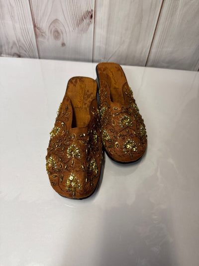 VTG April Cornell Women's Size 38 = 7-1/2 Brown Clogs
