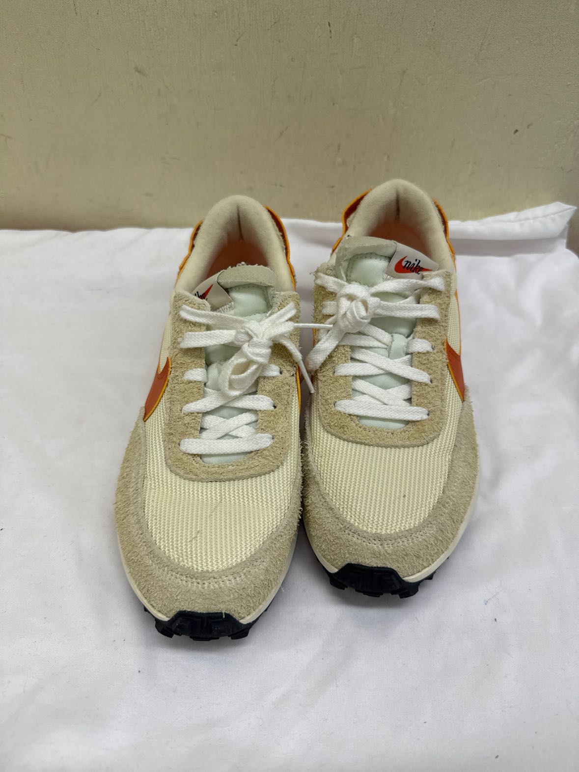 Nike Waffle Debut Women's Size 9 Orange Sneakers Shoes