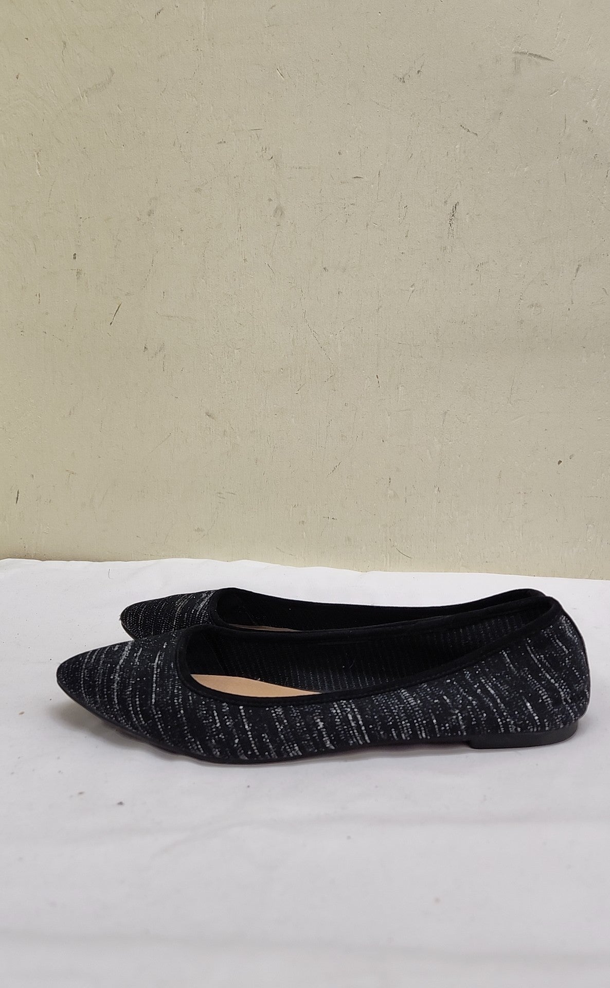 Christian Siriano Women's Size 7-1/2 Black Flats Shoes