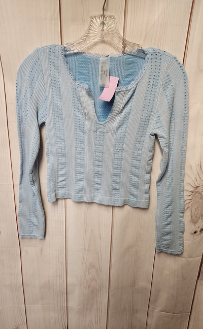 Urban Rebel Women's Size Small/Medium Light Blue Long Sleeve Top