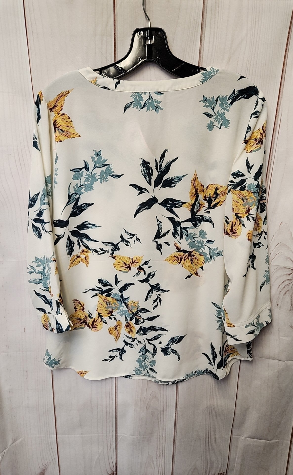Van Heusen Women's Size S White Floral 3/4 Sleeve Top