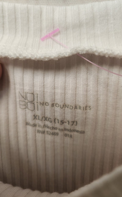 No Boundaries Women's Size XL White Short Sleeve Top