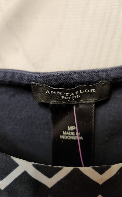 Ann Taylor Women's Size M Petite Black Sleeveless Top