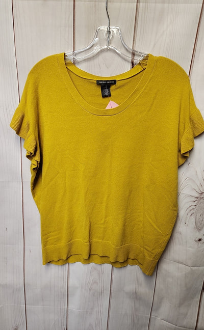 Chelsea & Theodore Women's Size L Yellow Short Sleeve Top