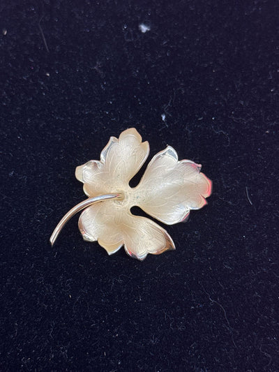 VTG Giovanni Gold Tone Leaf Brooch Pin