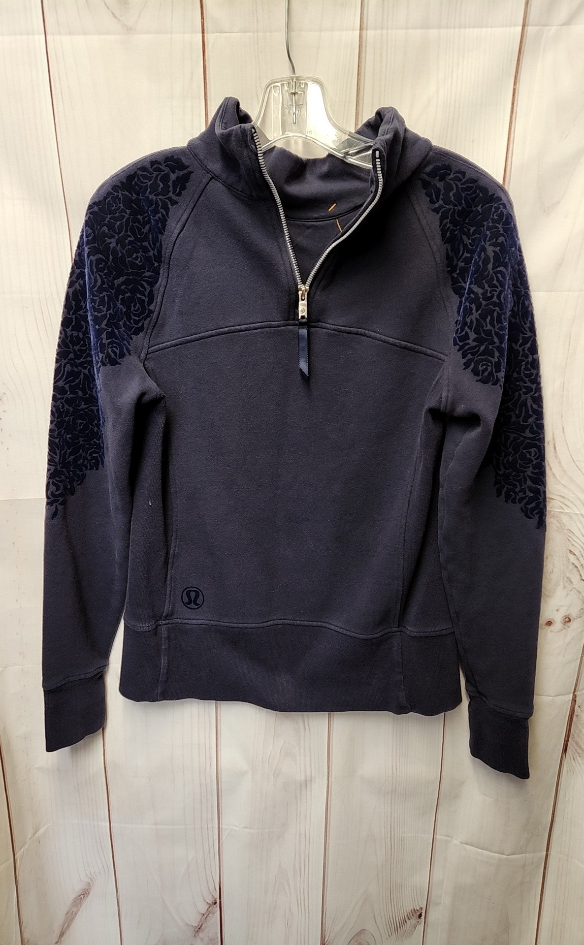 Lululemon Women's Size M Navy Sweatshirt