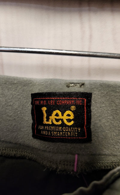 Lee Women's Size 8 Gray Capris