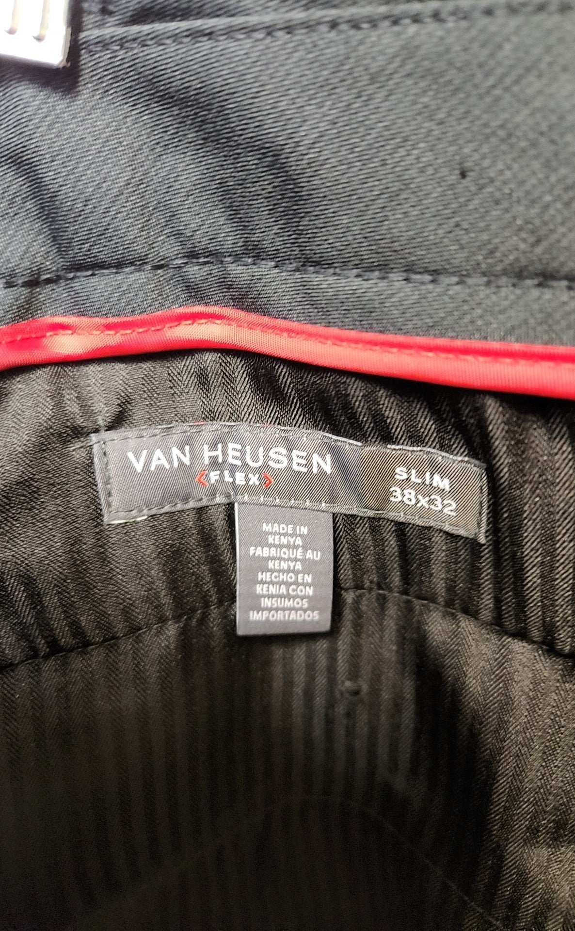Van Heusen Men's Size 38x32 Black Pants