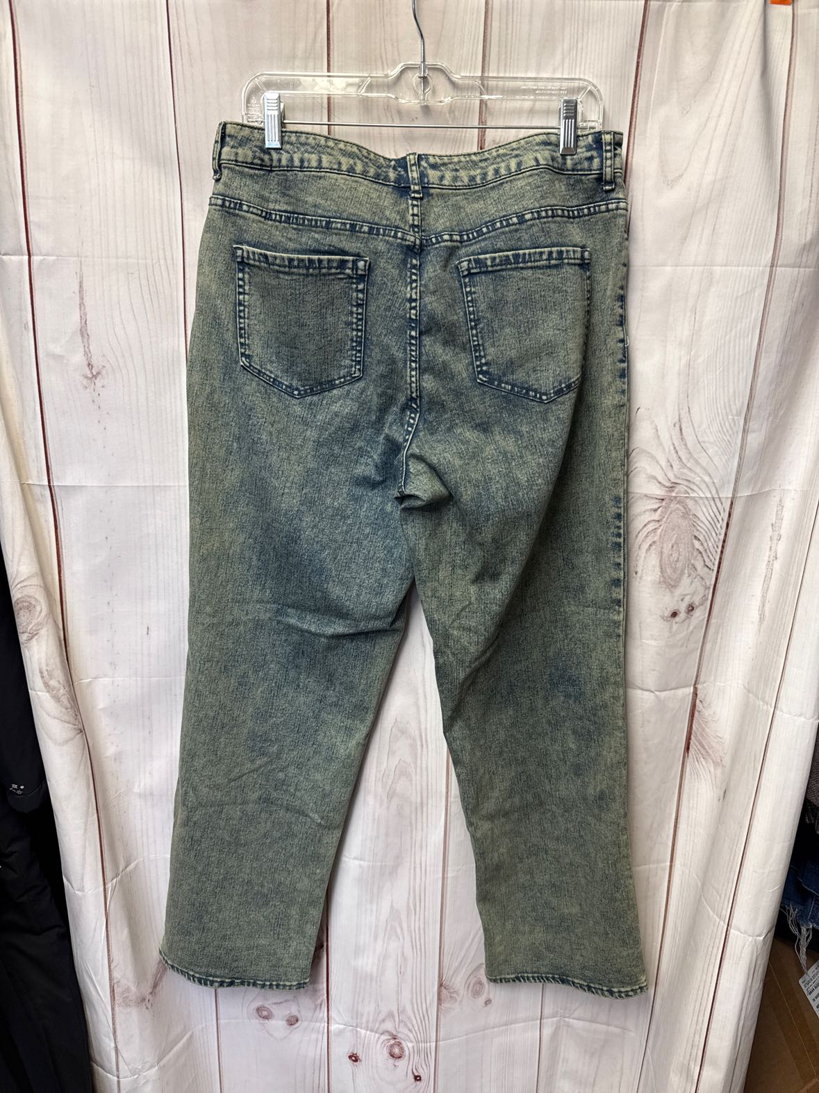 Logo Women's Size 31 (11-12) Blue Jeans Boyfriend
