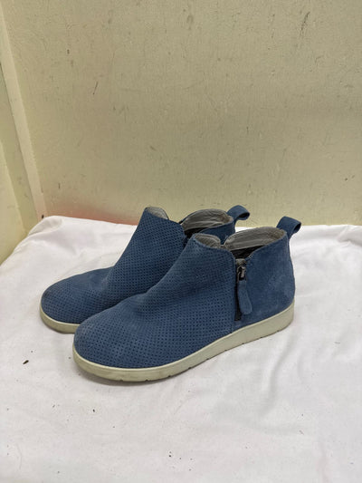 White Mountain Women's Size 8 Blue Boots Shoes