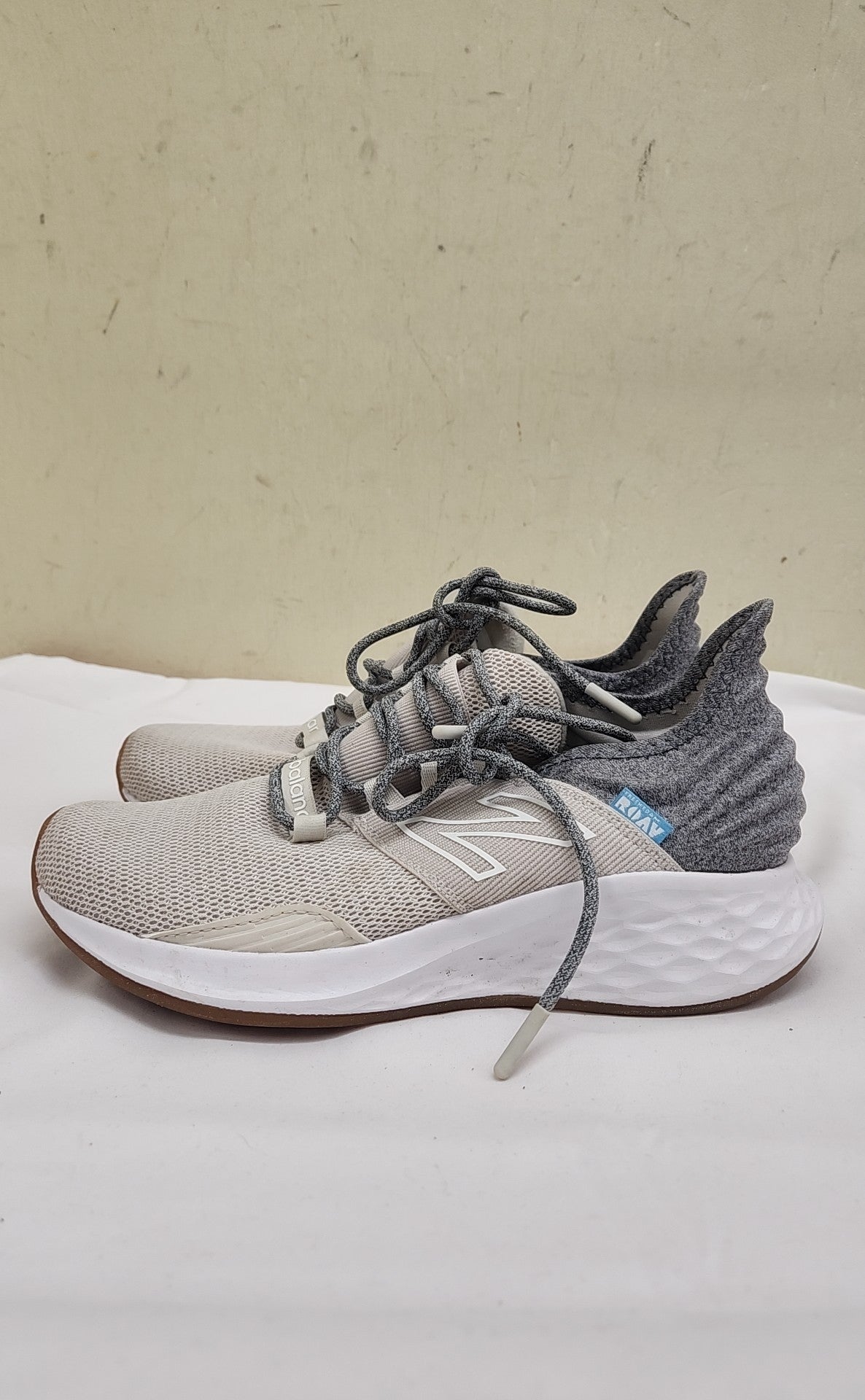 New Balance Women's Size 7 Beige Sneakers