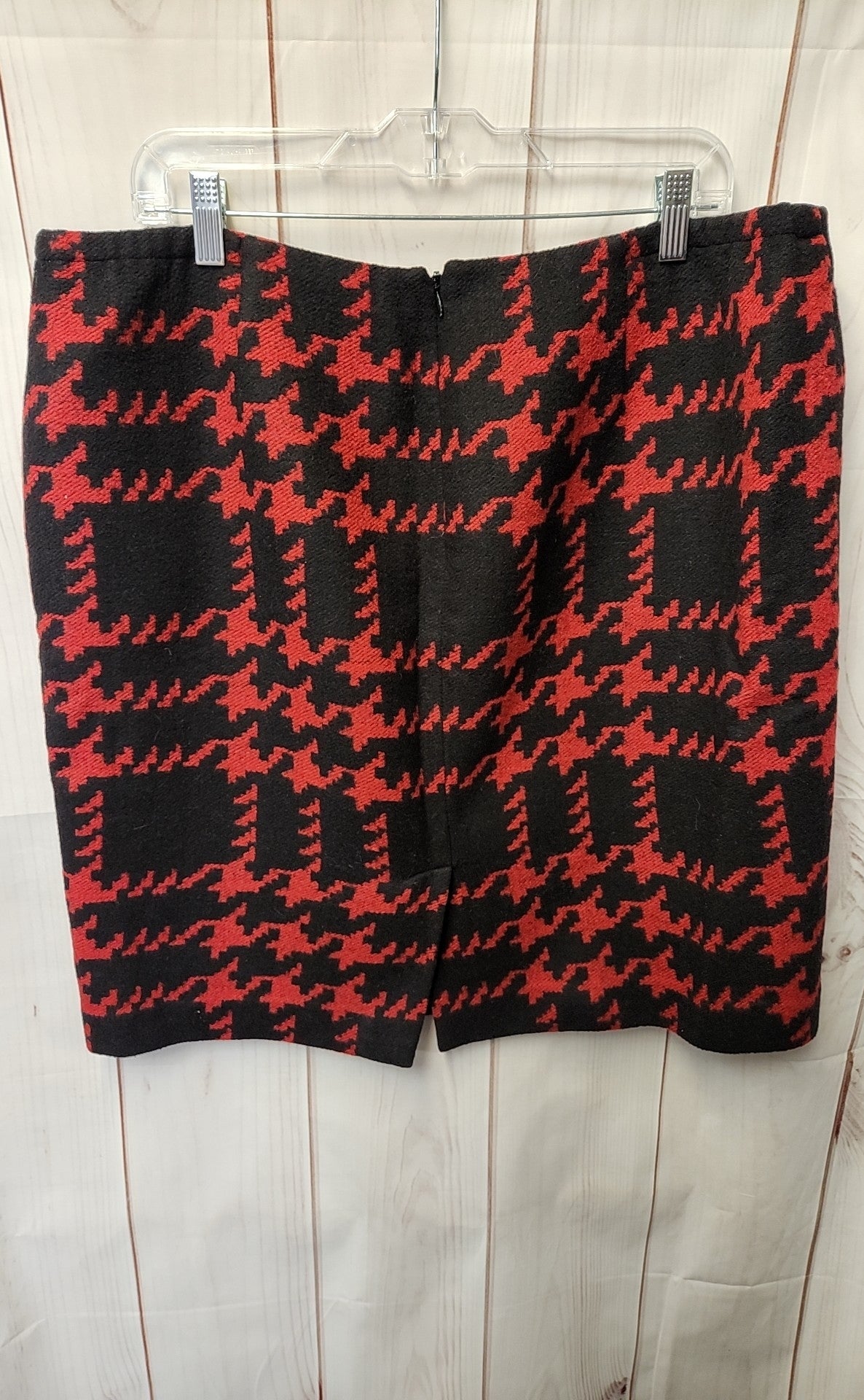 Talbots Women's Size 16 Petite Black & Red Skirt