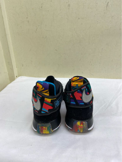 Nike Air Zoom UNVRS Flyease Boy's Size 4 Black Basketball Sneakers
