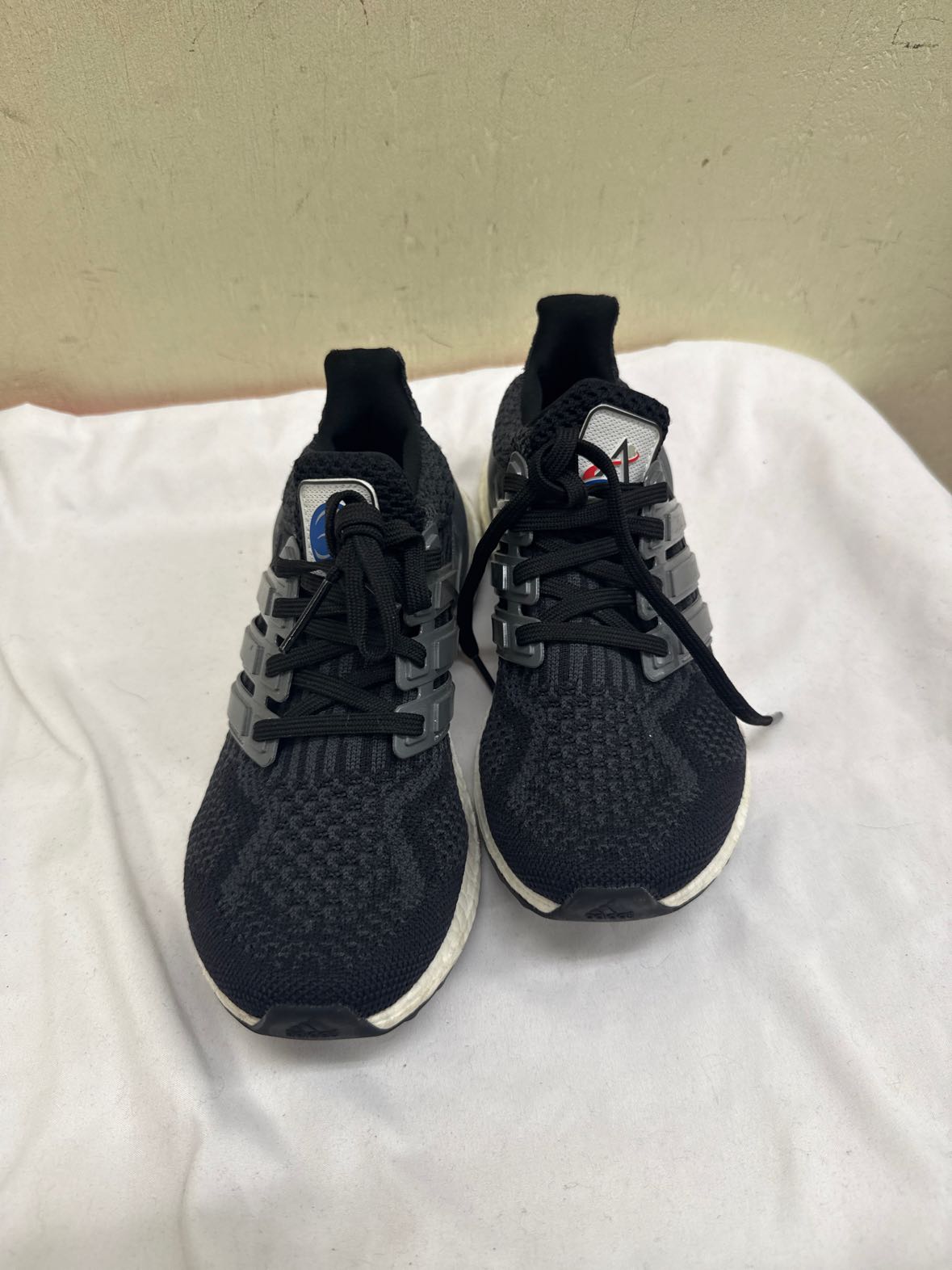 Adidas Women's Size 5-1/2 Black Sneakers Shoes