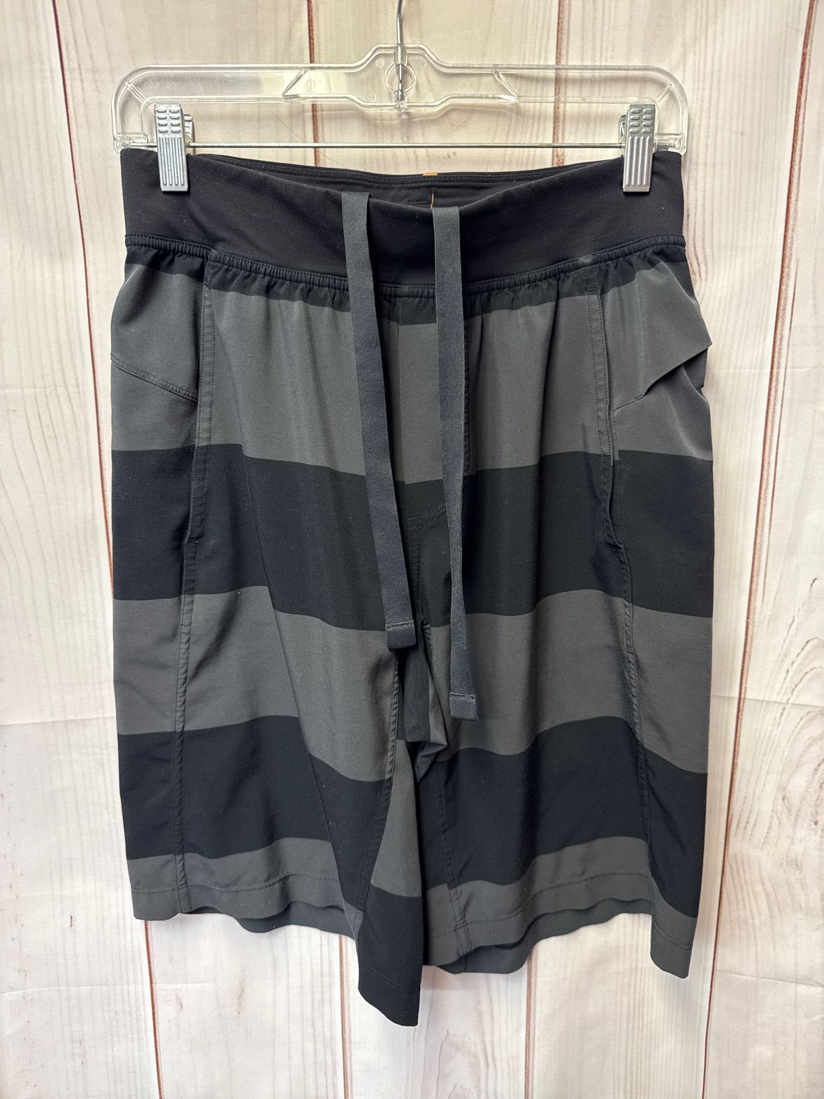 Lululemon Men's Size S Gray Shorts