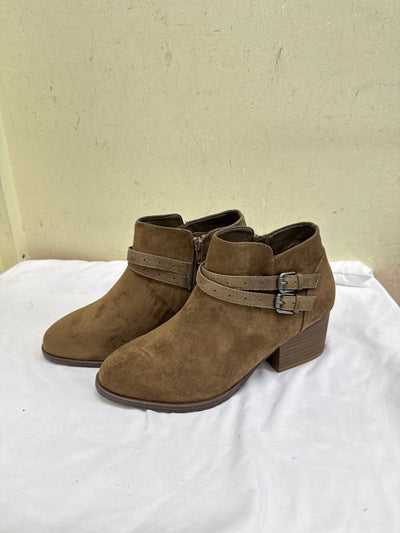 NWT Sonoma Women's Size 9-1/2 Brown Boots Shoes
