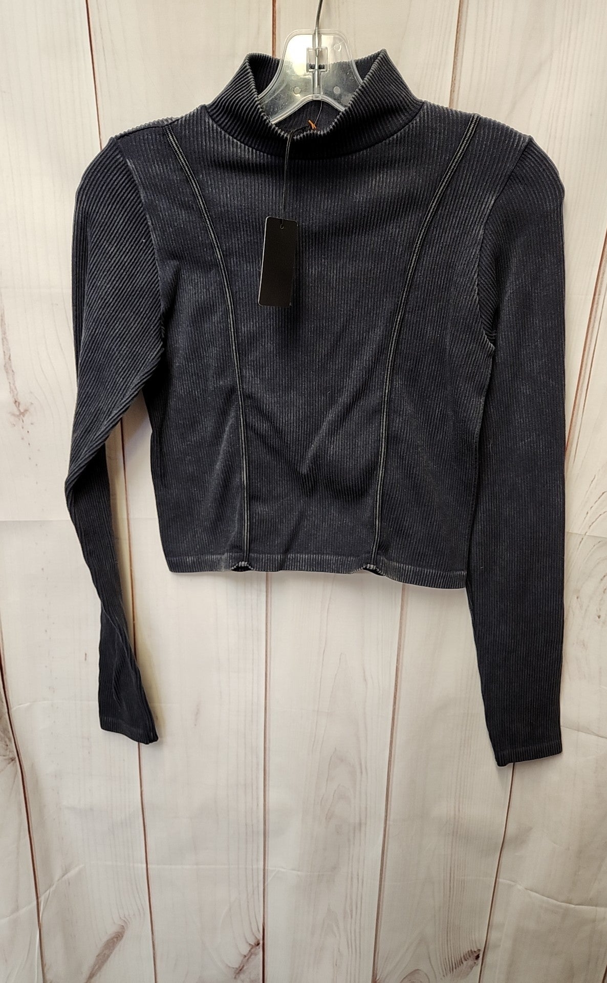 NWT Hunter & Brown Women's Size M Navy Long Sleeve Top