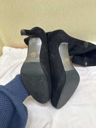 Tahari Women's Size 9 Black Boots Shoes