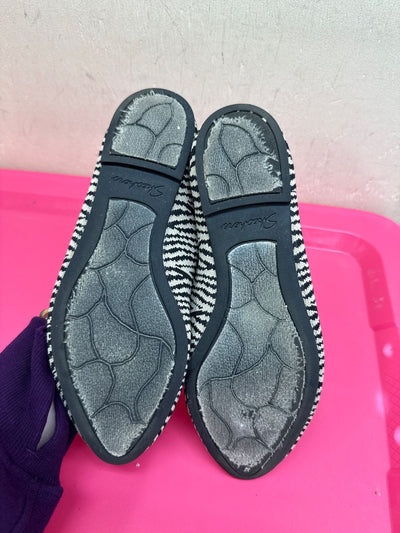 Skechers Women's Size 9-1/2 Animal Print Flats