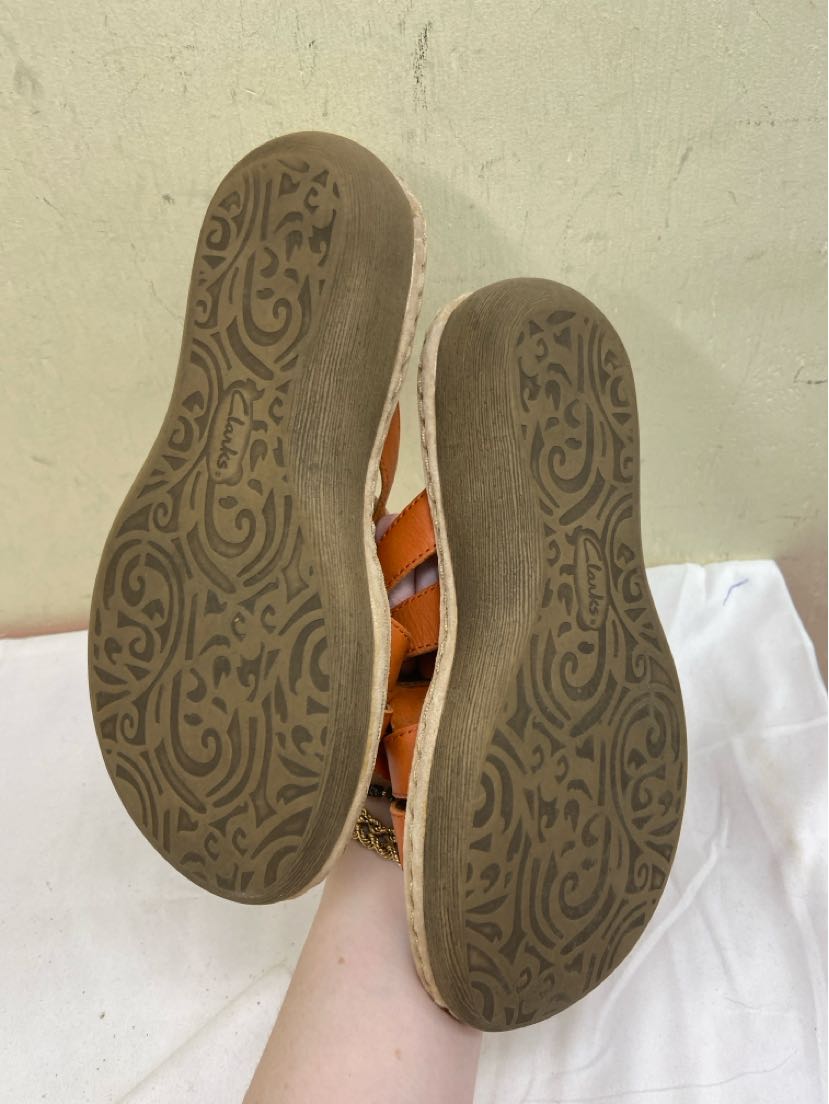 Clarks Women's Size 7-1/2 Orange Sandals