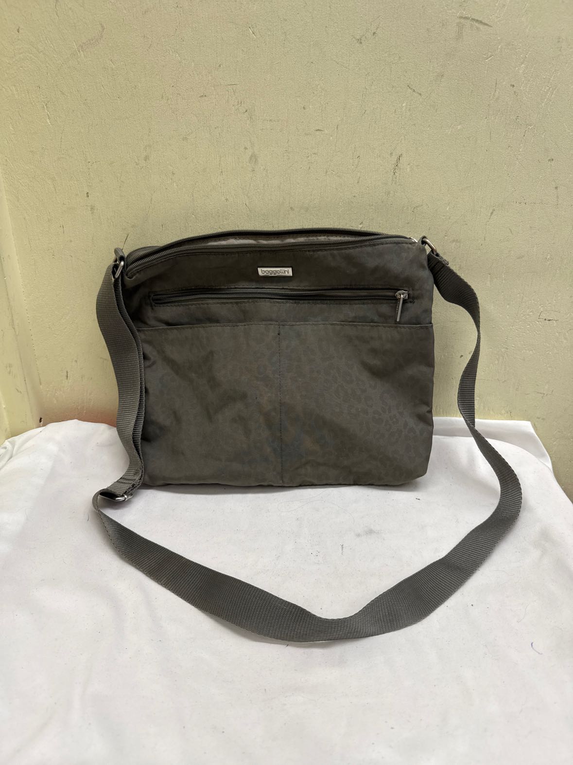 Baggallini Gray Purse Bag AS IS - stains inside