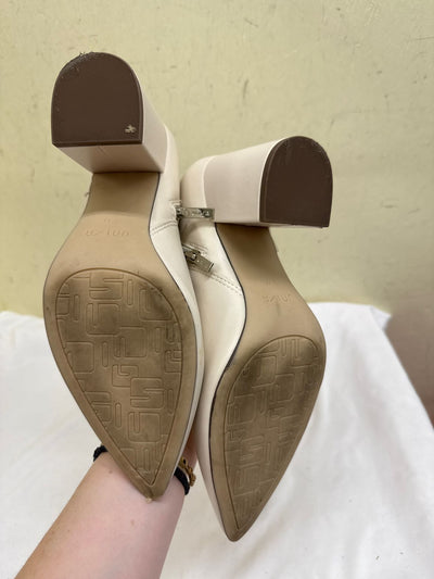 Unisa Women's Size 9-1/2 White Boots Shoes