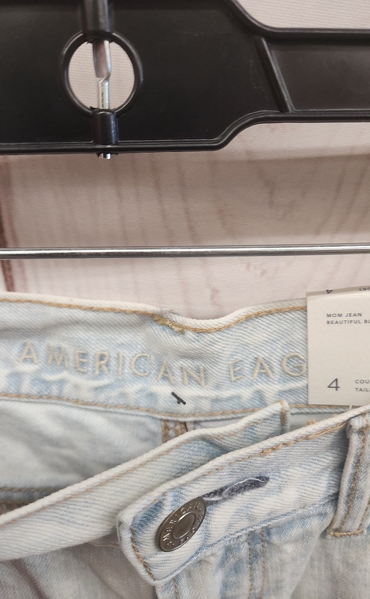 American Eagle Women's Size 27 (3-4) Mom Jean Blue Jeans