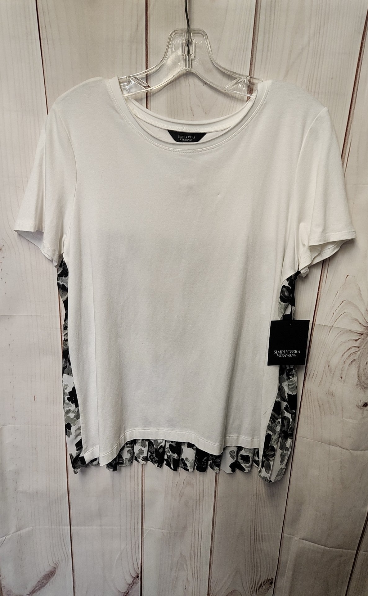 NWT Simply Vera Women's Size M White Short Sleeve Top