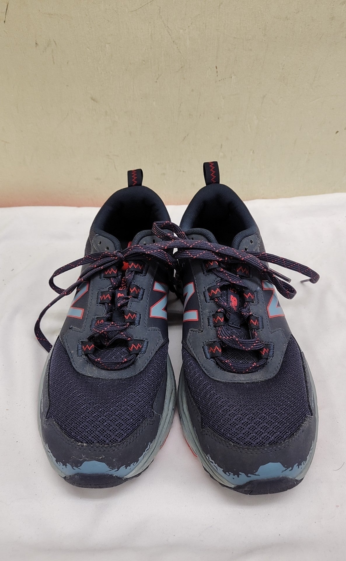 New Balance Men's Size 9-1/2 Black Shoes