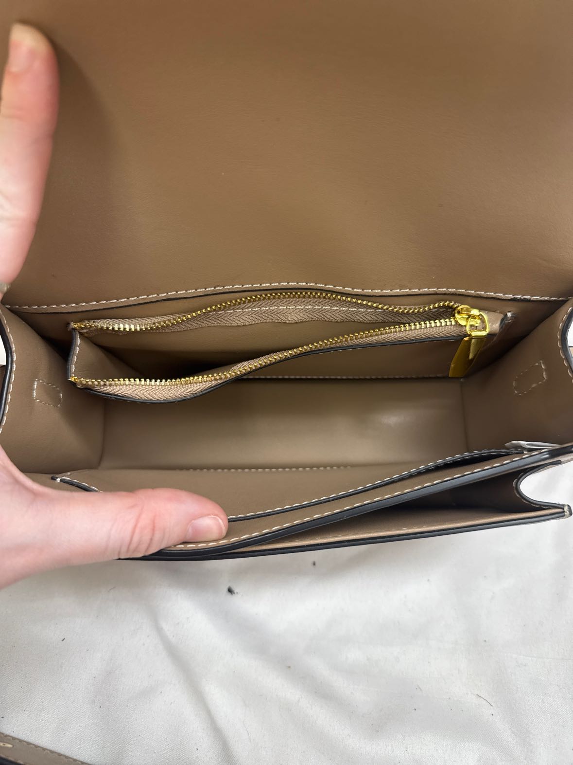 Aallyn Brown Leather Crossbody Purse Bag