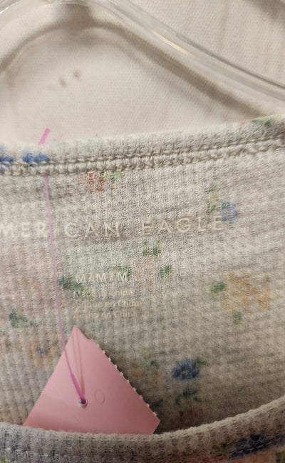 American Eagle Women's Size M Gray Floral Short Sleeve Top