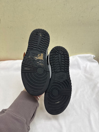 Nike Boy's Size 11 Black Sneakers