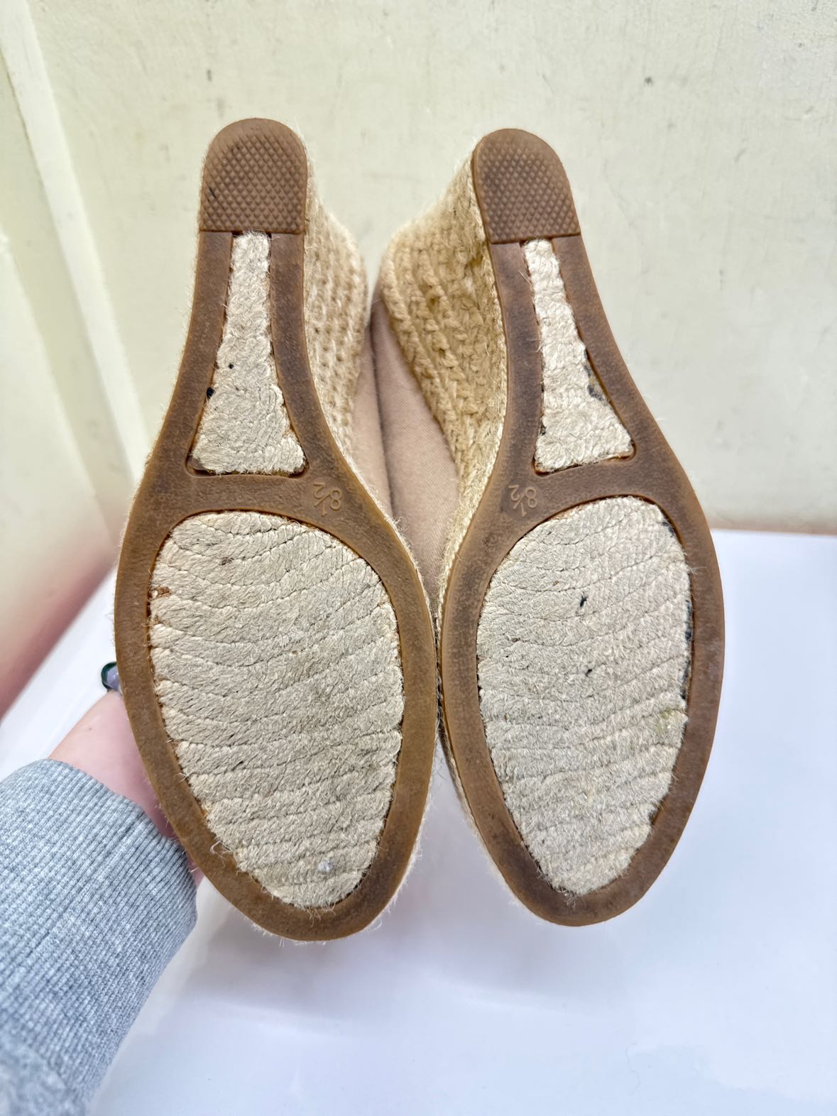 J Crew Women's Size 8-1/2 Tan Pumps